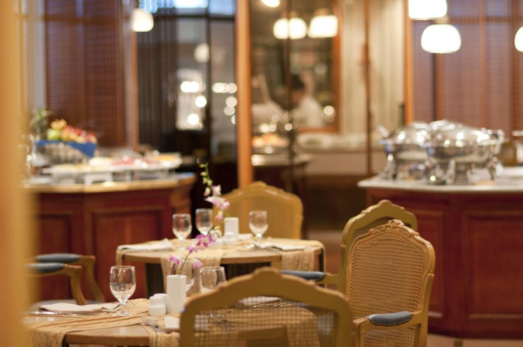 Jeddah Marriott Hotel Restaurant photo